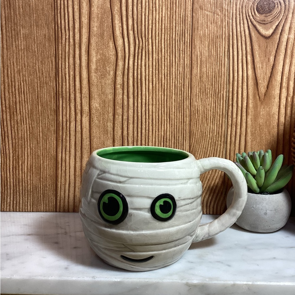 Pier 1 Mummy Mug with Green Interior